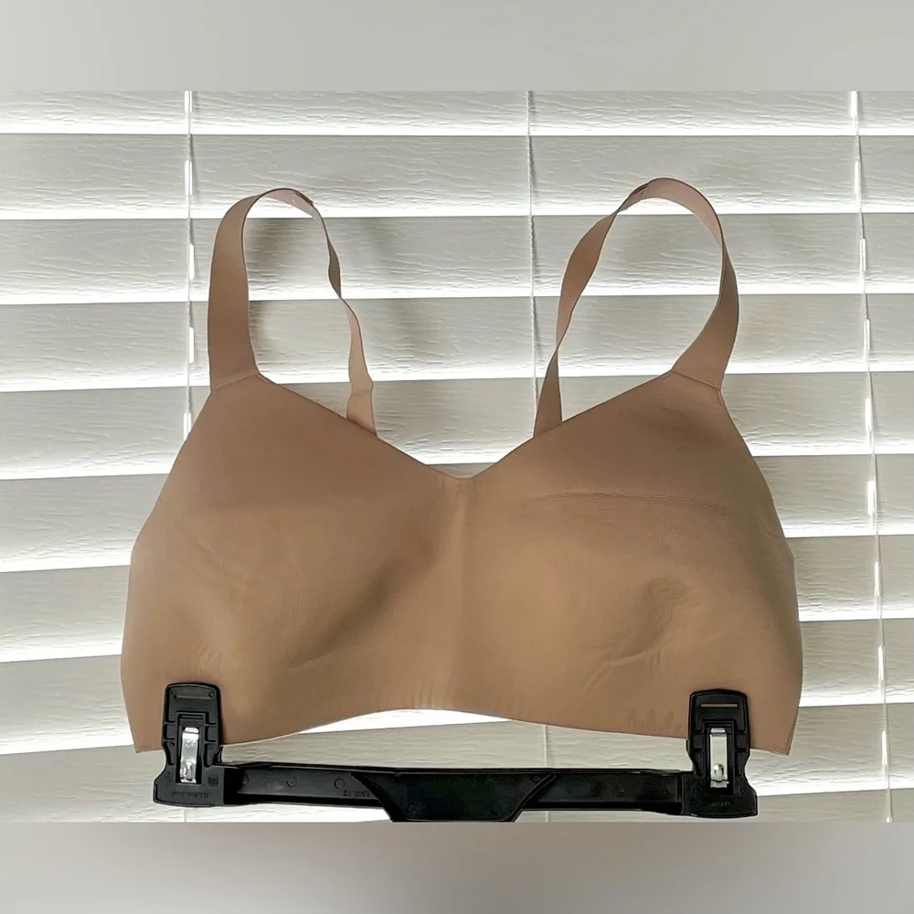 LULULEMON Bra - Size 36D - Wireless - Med Support - Lightly Lined - Beige - Picture 1 of 5